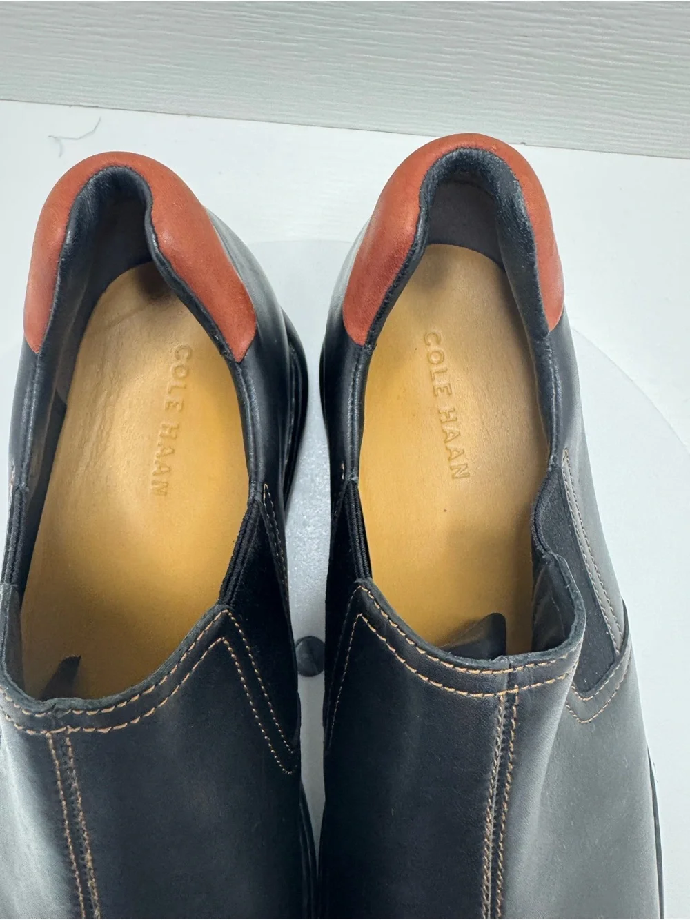Cole Haan C24673 Black Leather Slip-On Loafers with Brown Accents